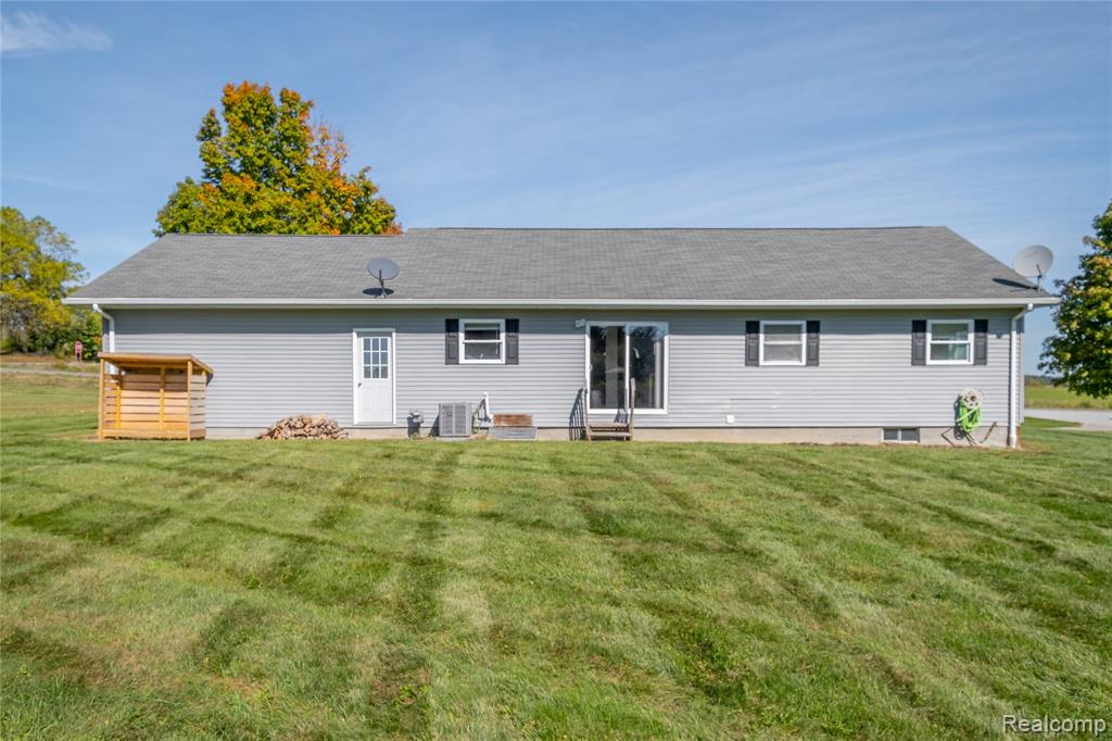 4985 Hollenbeck Road, Columbiaville, MI 48421 — Photo 4