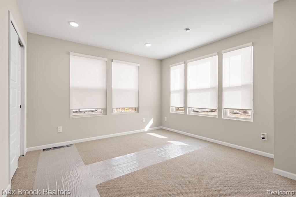 43091 Atwood Avenue 48 NE Atwood Avenue NE, 48, Novi, MI — Photo 17