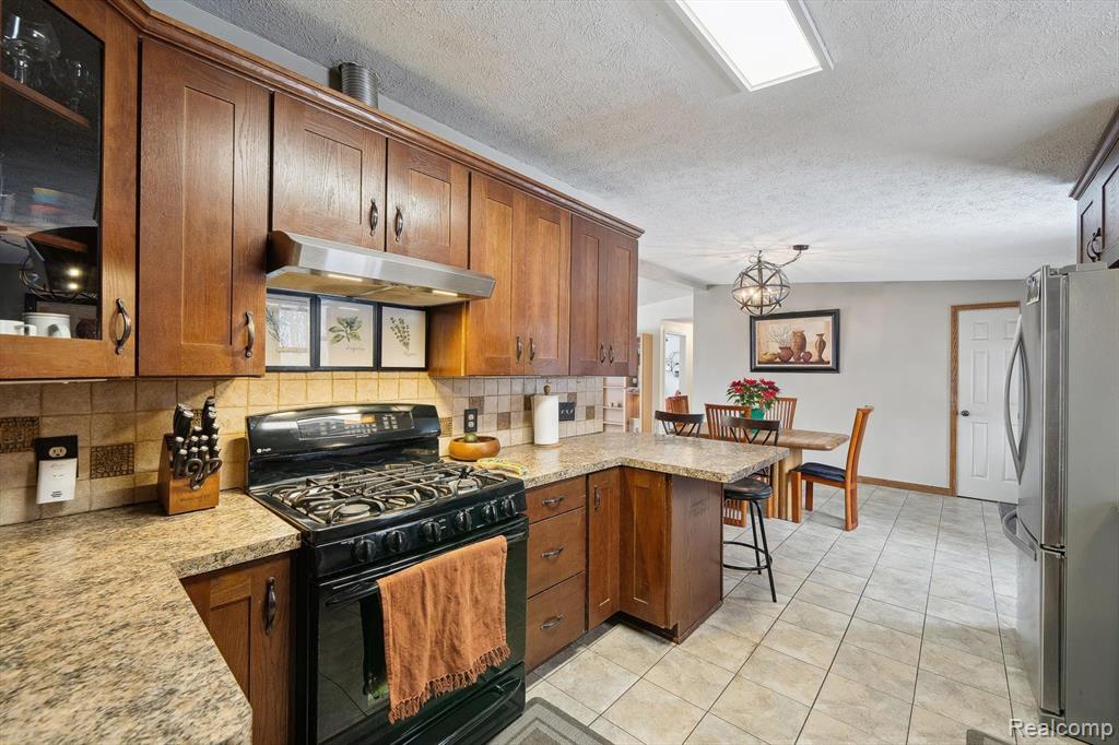 248 Beachway Street, Whitmore Lake, MI 48189 — Photo 10