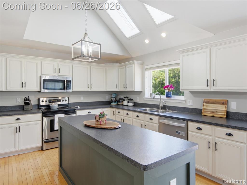 4974 Menominee Lane, Clarkston, MI 48348 — Photo 17