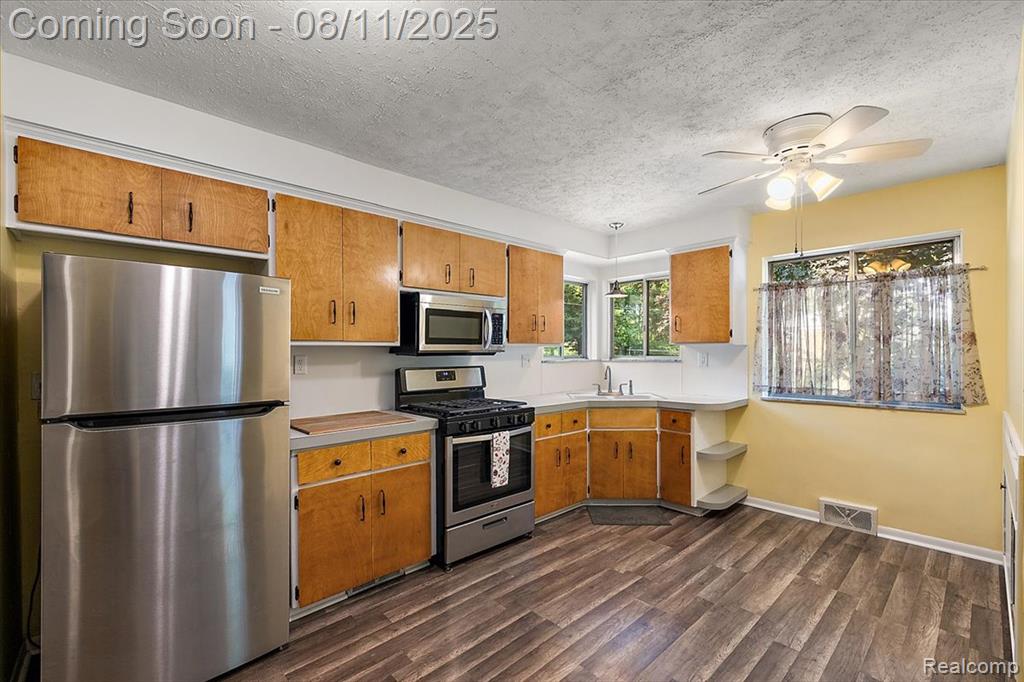 741 W Livingston Road, Highland, MI — Photo 21