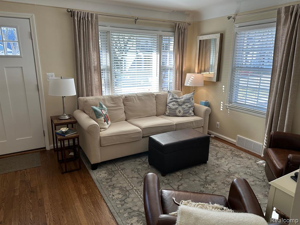 551 BIRD Avenue, Birmingham, MI 48009 — Photo 2