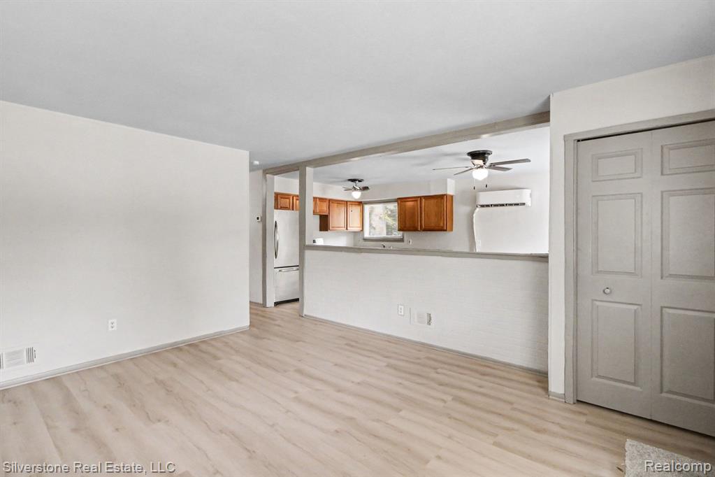 731 Monticello Avenue, Pontiac, MI 48340 — Photo 5