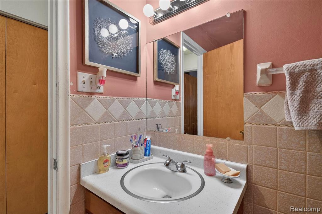 247 S Wallace Boulevard, Ypsilanti, MI 48197 — Photo 19