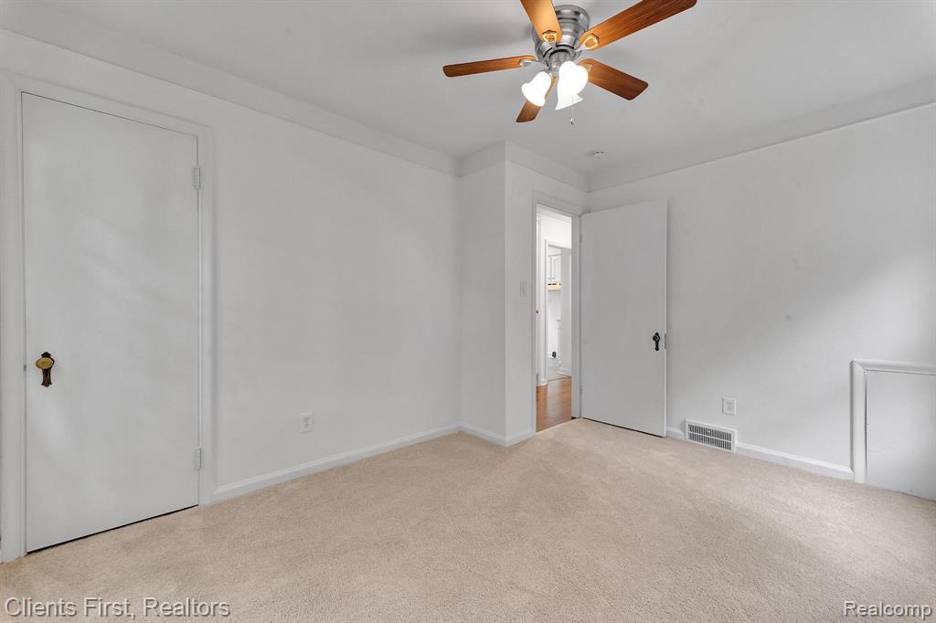 524 N York Street, Dearborn, MI 48128 — Photo 17