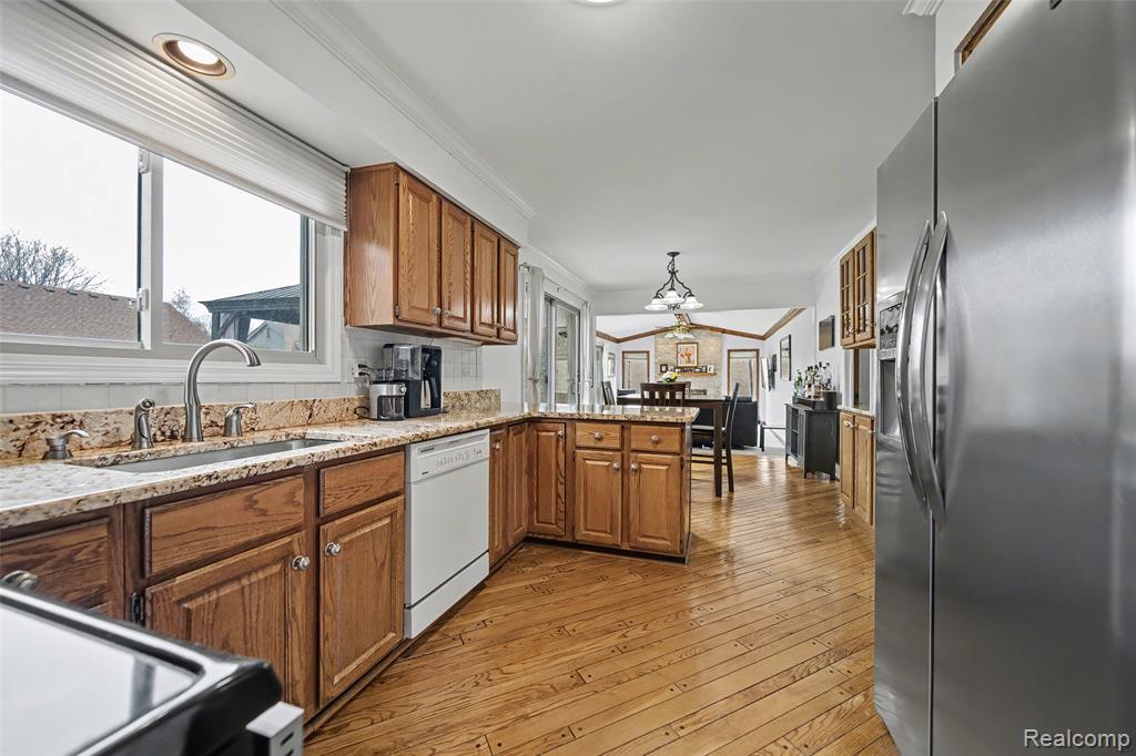 37764 Stableview Drive, Farmington, MI 48335 — Photo 17