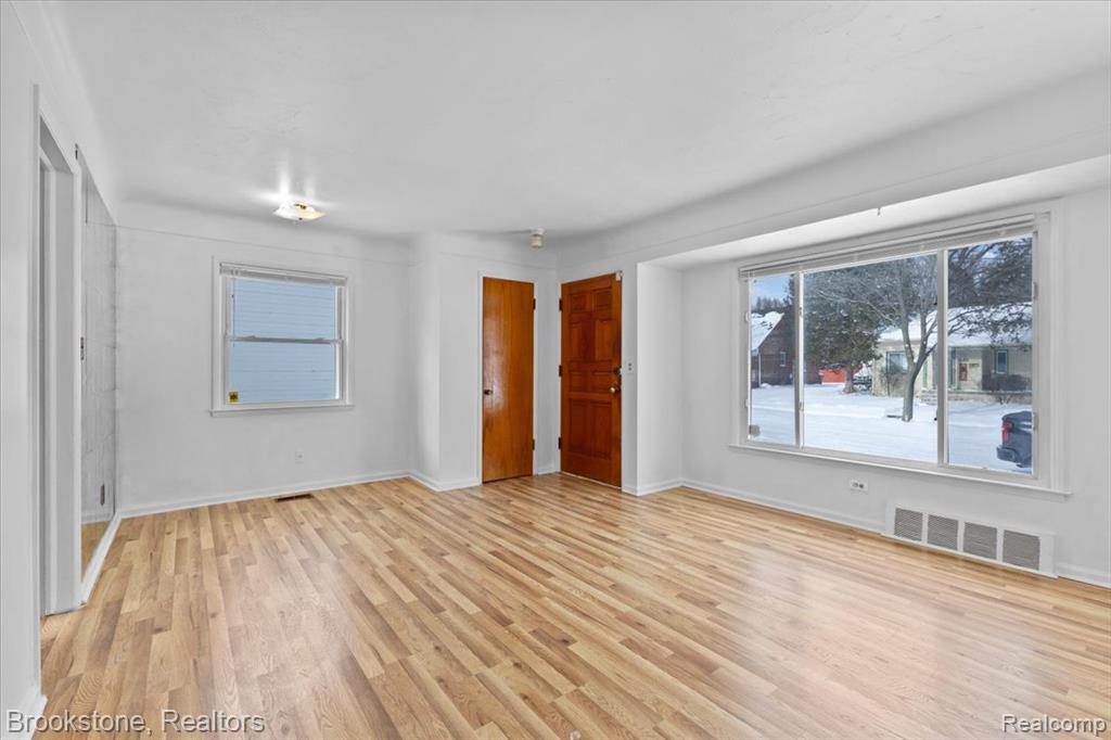 951 Argyle Avenue, Pontiac, MI 48341 — Photo 6