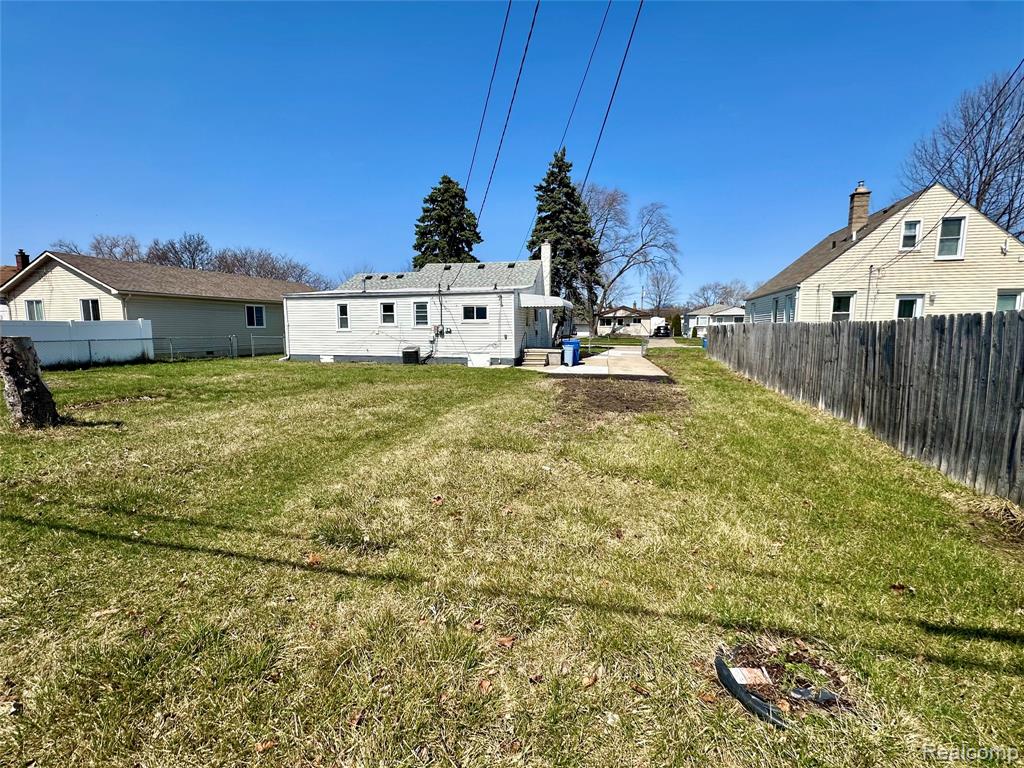 7254 Gerald Avenue, Warren, MI 48092 — Photo 25