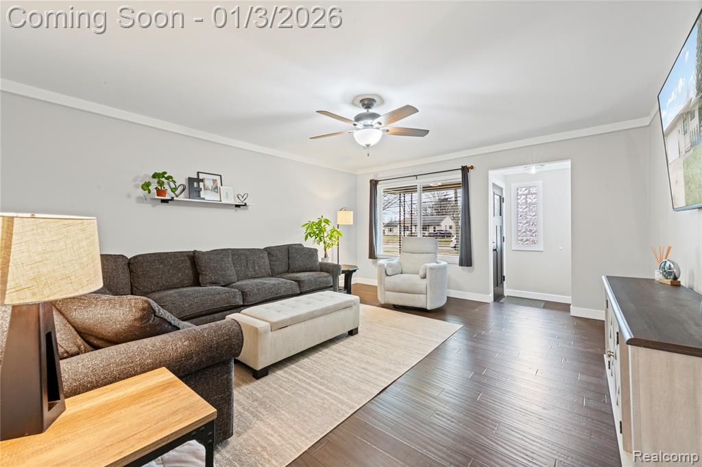 700 W Girard Avenue, Madison Heights, MI 48071 — Photo 11