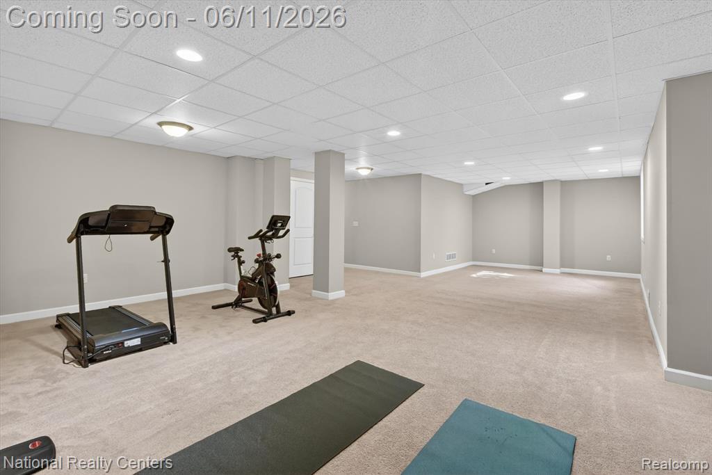 27412 Victoria Road, Novi, MI — Photo 41