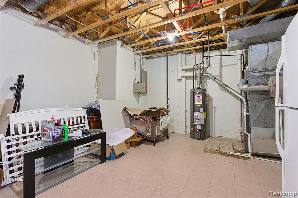 7154 Westchester, West Bloomfield, MI — Photo 30