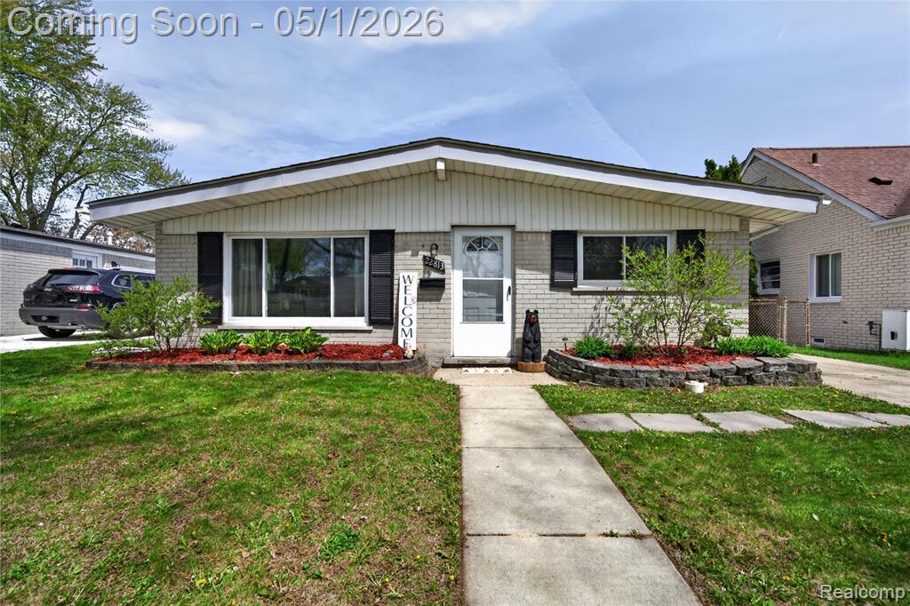 22813 Detour Street, Saint Clair Shores, MI 48082 — Photo 2