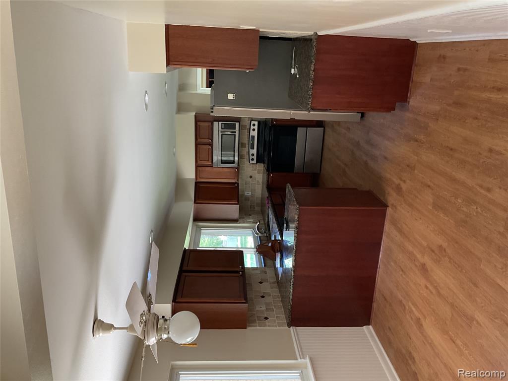 7096 Riverstone Road, West Bloomfield, MI — Photo 27