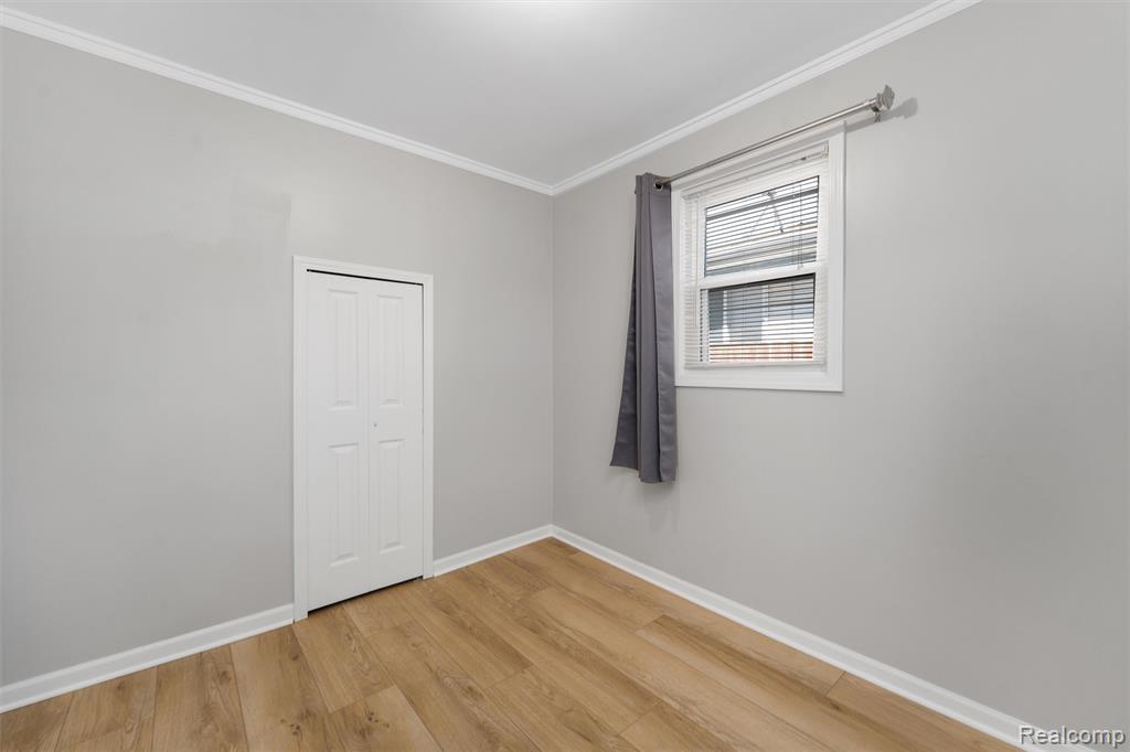 28855 Delton Street, Madison Heights, MI 48071 — Photo 7