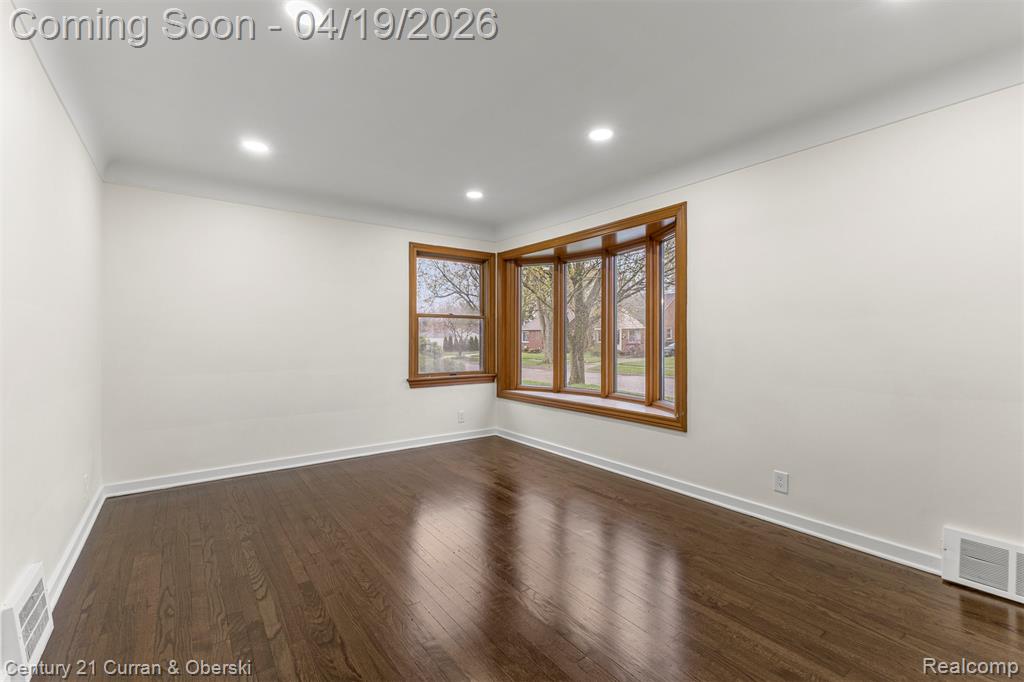 6593 King Avenue, Allen Park, MI 48101 — Photo 3
