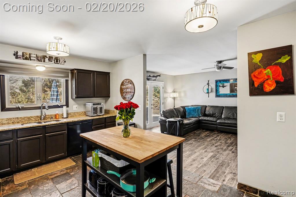 9566 Daleview Drive, South Lyon, MI 48178 — Photo 9