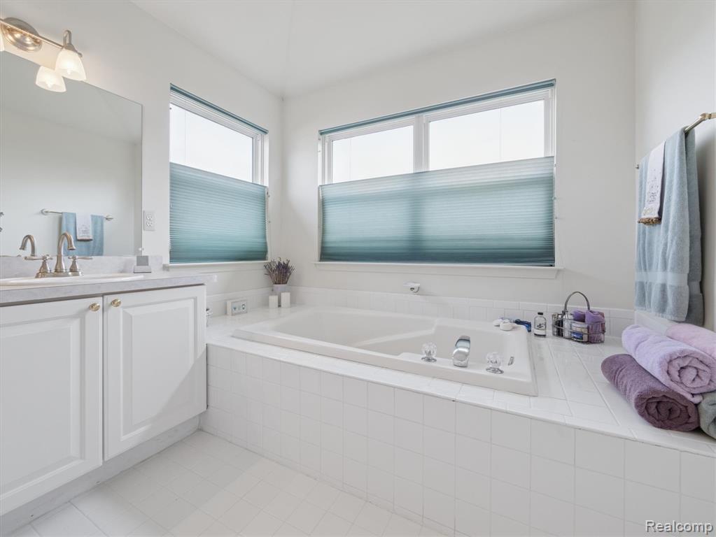 3480 Wooddale Court, Ann Arbor, MI 48104 — Photo 28