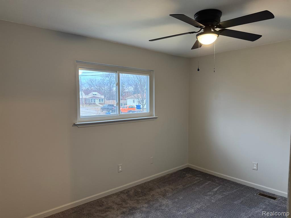 8739 REPUBLIC Avenue, Warren, MI 48089 — Photo 18