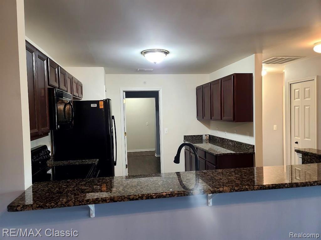 30018 HERITAGE Parkway, Warren, MI 48092 — Photo 8