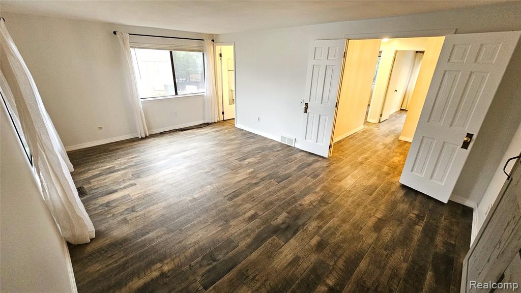 5231 Bantry Drive, West Bloomfield, MI — Photo 25