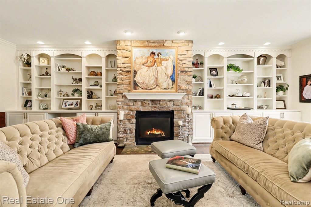 960 Hill Hollow Lane, Milford, MI 48381 — Photo 14
