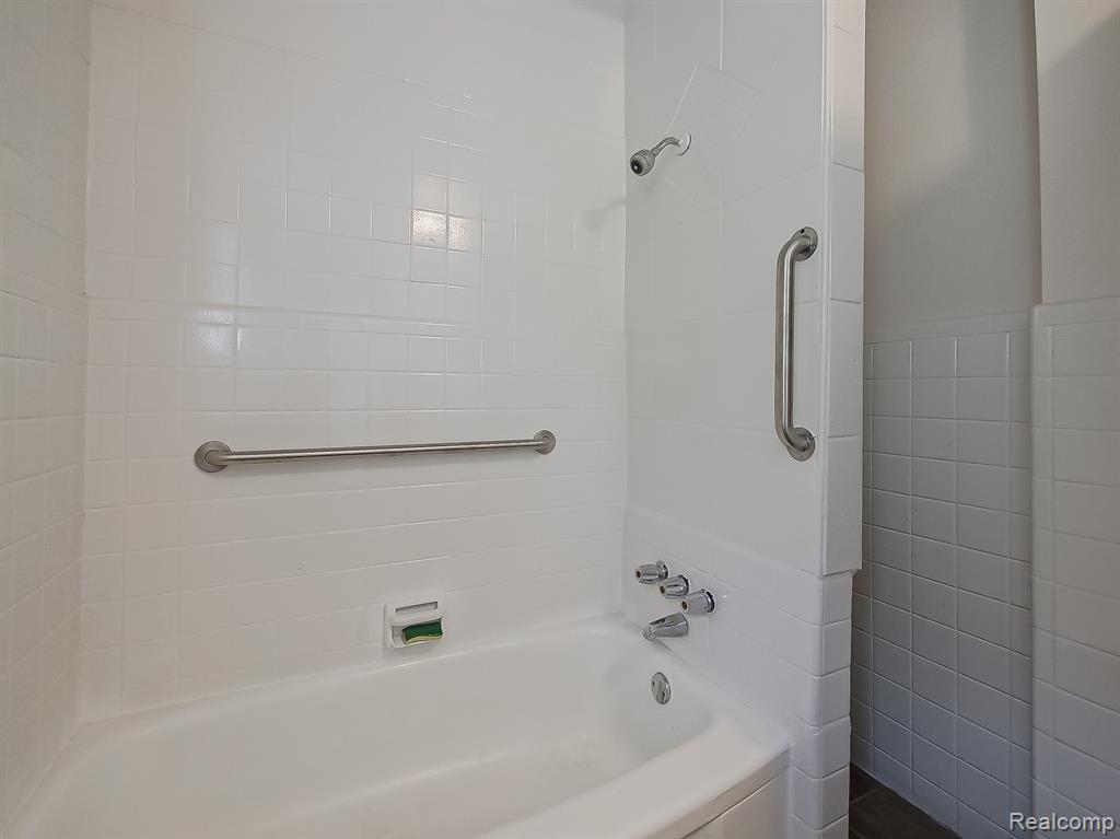 491 E GRAND Boulevard, Detroit, MI 48207 — Photo 44