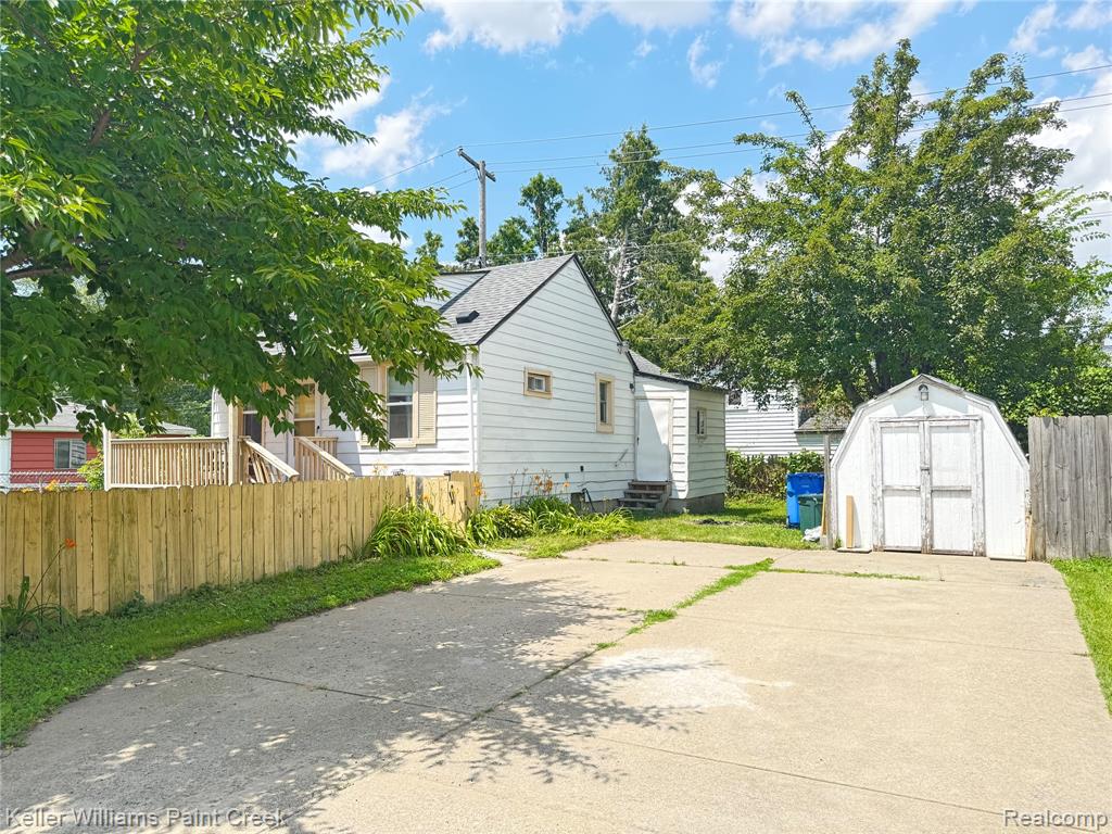 8105 CHAPP Avenue, Warren, MI 48089 — Photo 5