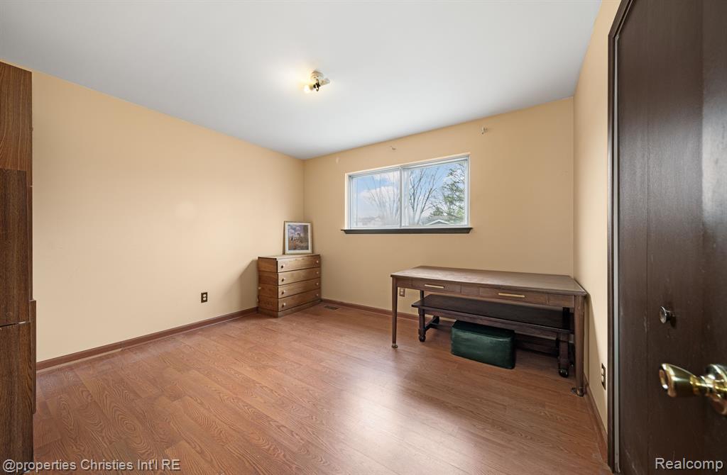 4684 CHAPEL Drive, Troy, MI 48085 — Photo 47