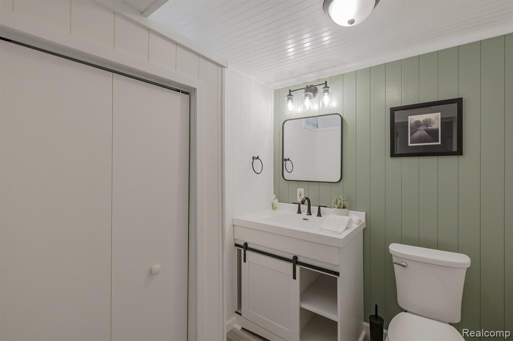 1665 Rosedale Street, West Bloomfield, MI 48324 — Photo 21