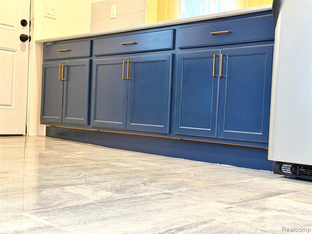 2256 Tuxedo Street, Detroit, MI, 48206