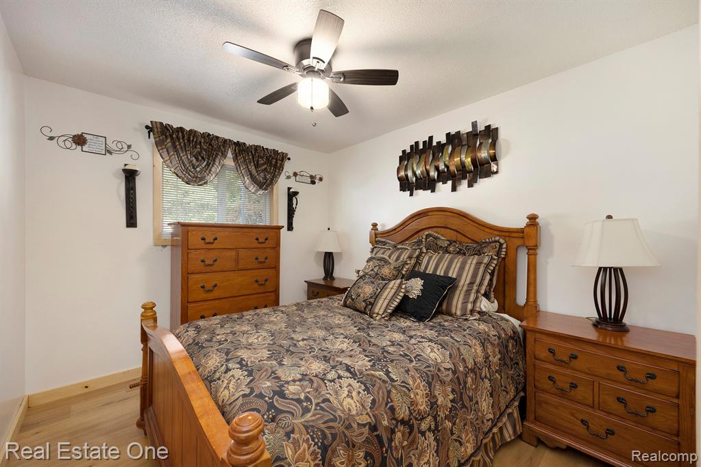 9445 Lakepointe Boulevard, Clay, MI 48001 — Photo 14