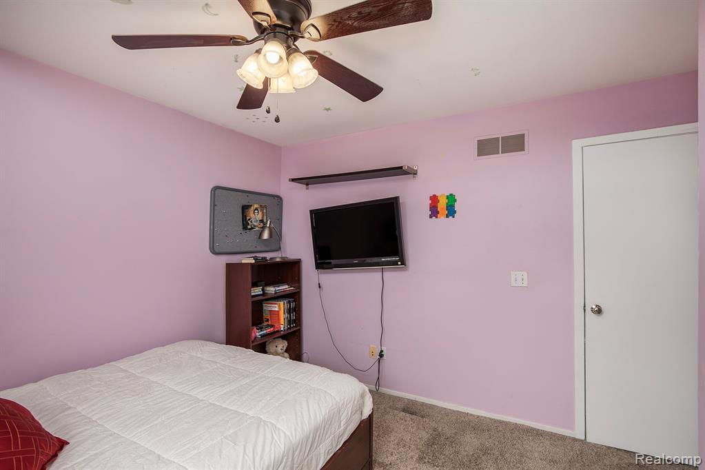 862 Polo Place, Auburn Hills, MI 48326 — Photo 24