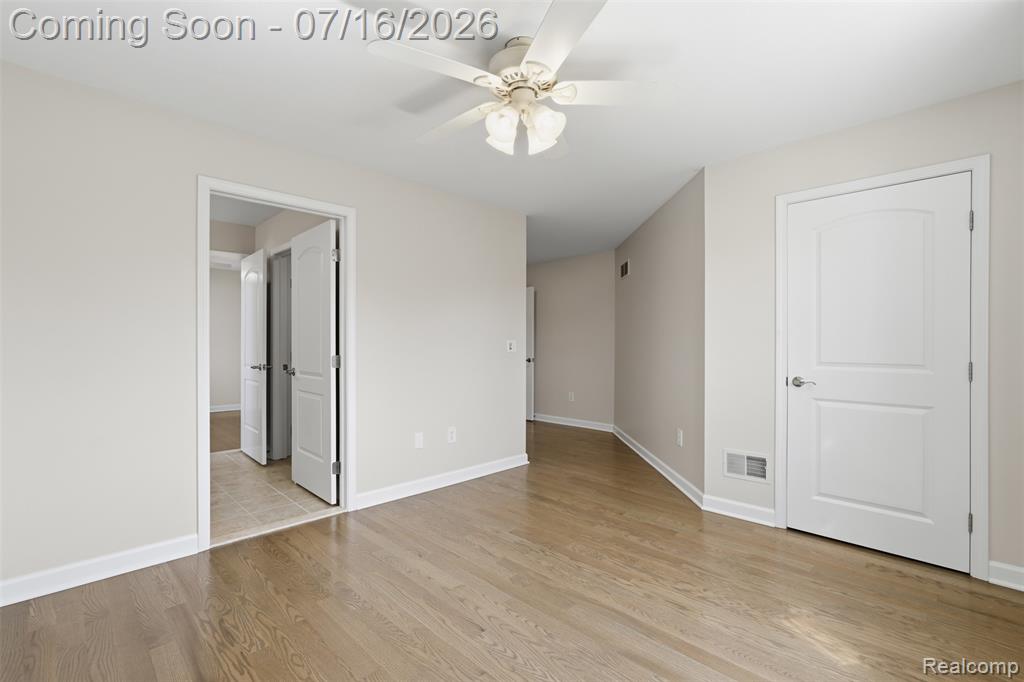 23782 Prescott Lane E, South Lyon, MI 48178 — Photo 34