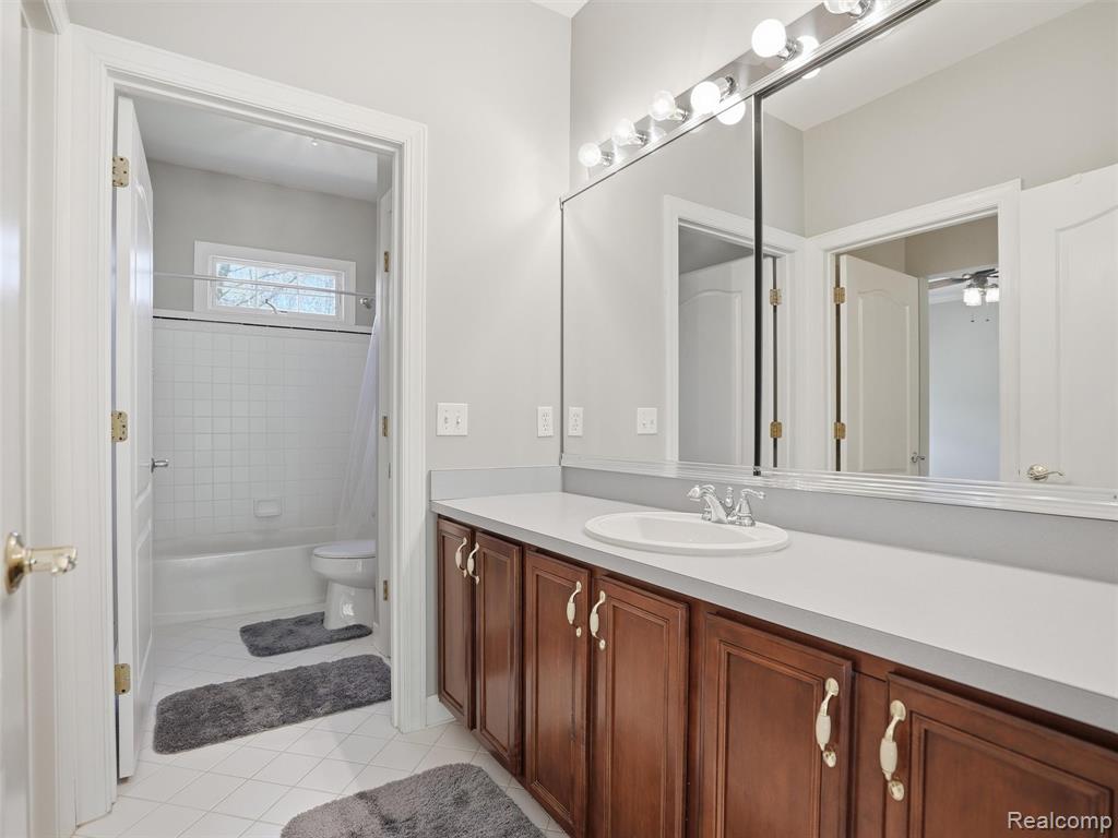 5318 Glenwood Creek, Clarkston, MI 48348 — Photo 36