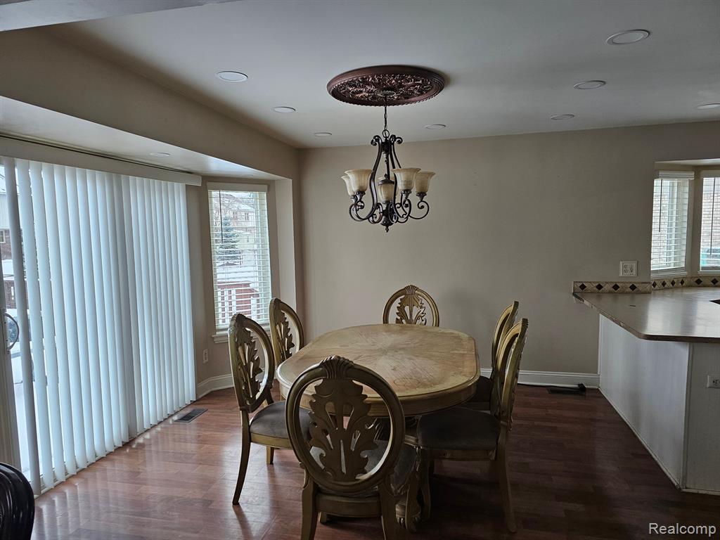 50452 MADISON Drive, Macomb, MI 48044 — Photo 7