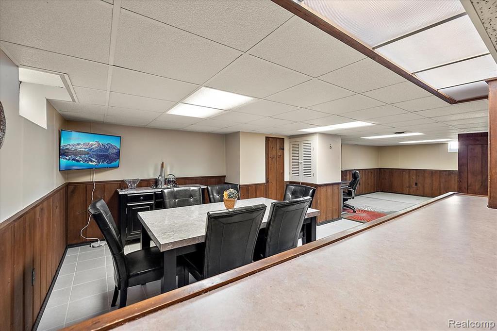 436 W Sunnybrook Drive, Royal Oak, MI 48073 — Photo 46
