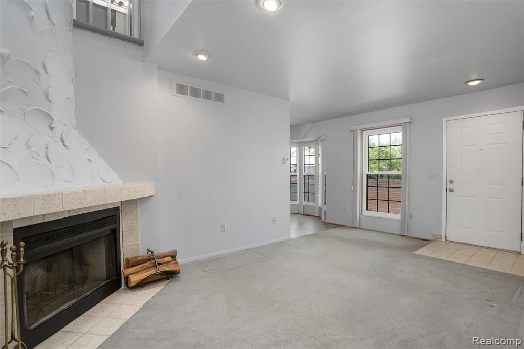 38928 Country Circle, Farmington Hills, MI 48331 — Photo 4