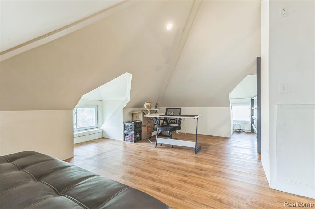 607 E LINCOLN Avenue, Royal Oak, MI 48067 — Photo 31