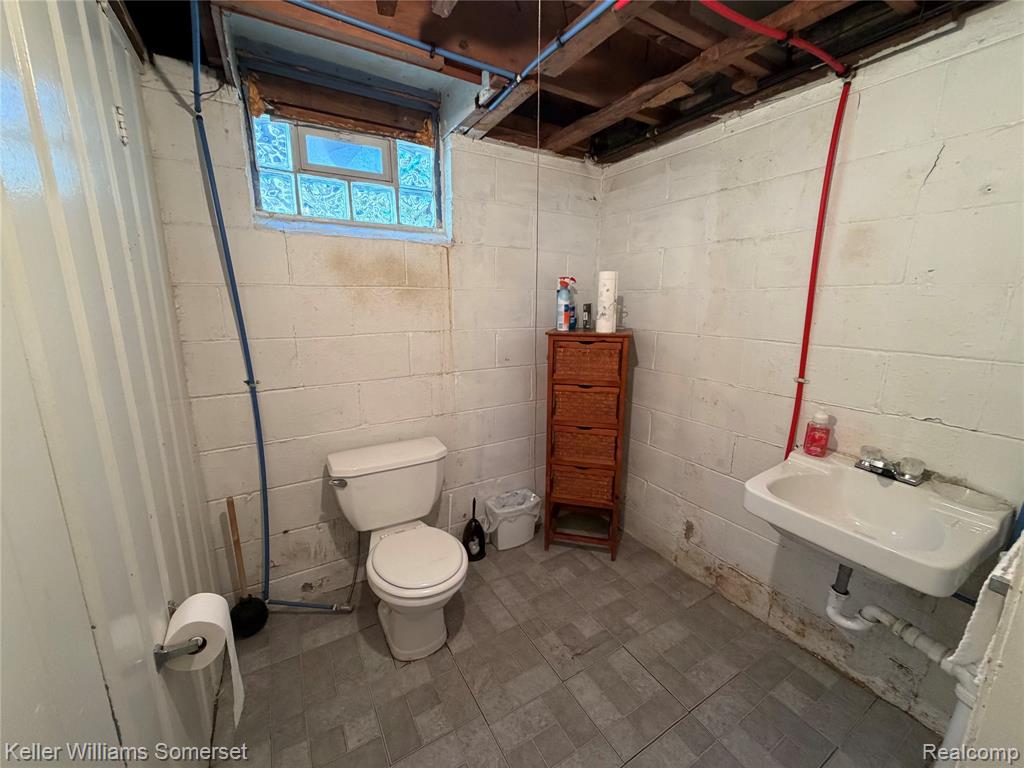 17344 Salem Street, Detroit, MI 48219 — Photo 24