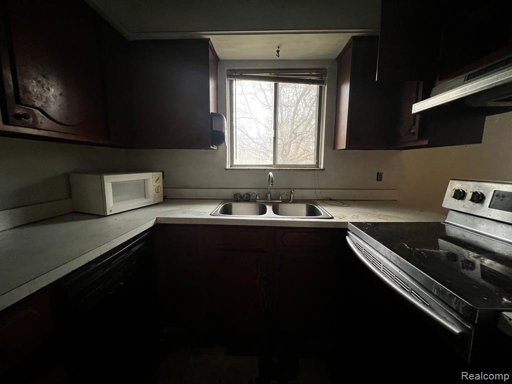 845 ALLSTON Drive, Rochester Hills, MI 48309 — Photo 3