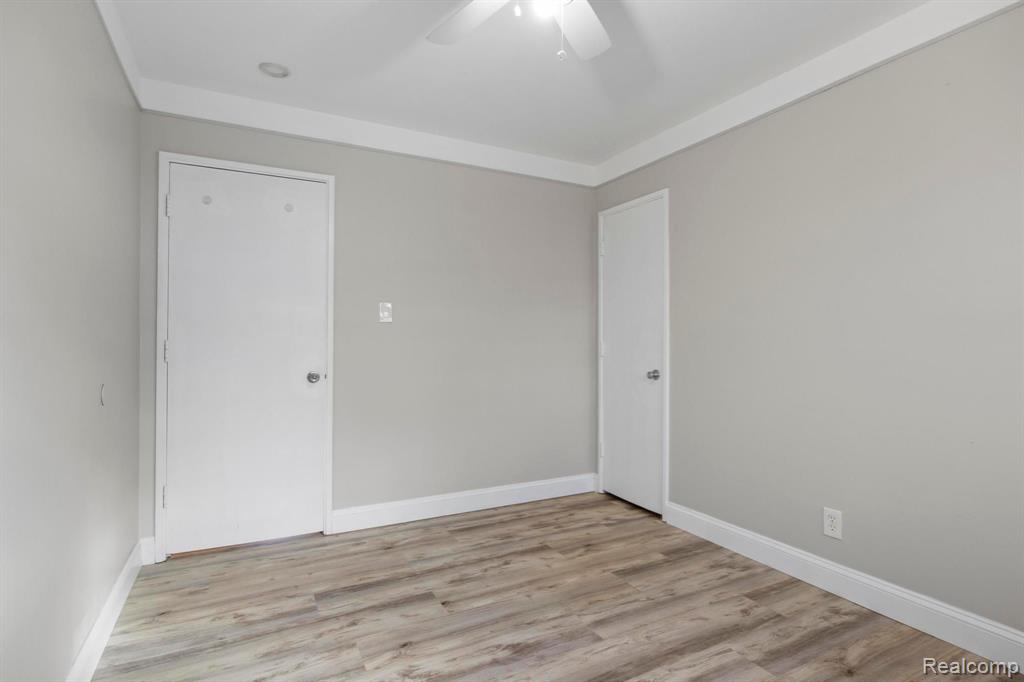 9911 OPORTO Street, Livonia, MI 48150 — Photo 21