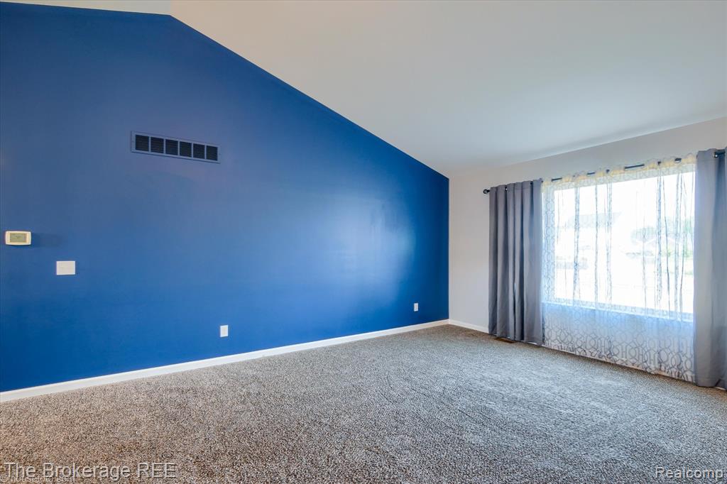 1437 Pondview Drive, Davison, MI 48423 — Photo 4