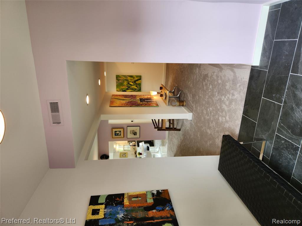 19370 W 11 Mile Road, Lathrup Village, MI 48076 — Photo 4