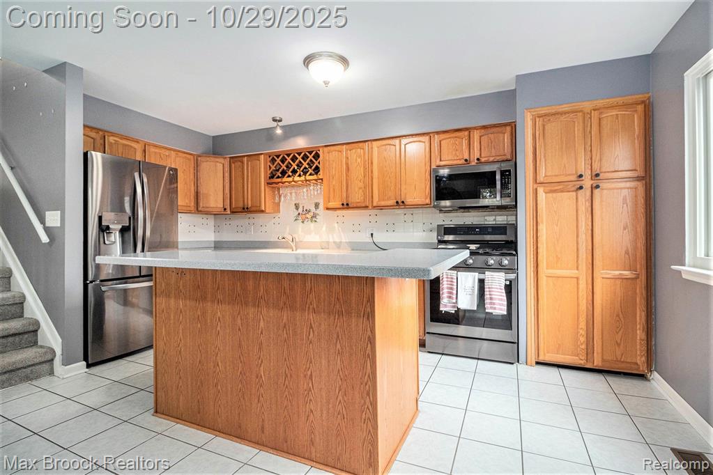 42697 Redfern Street, Canton, MI 48187 — Photo 10