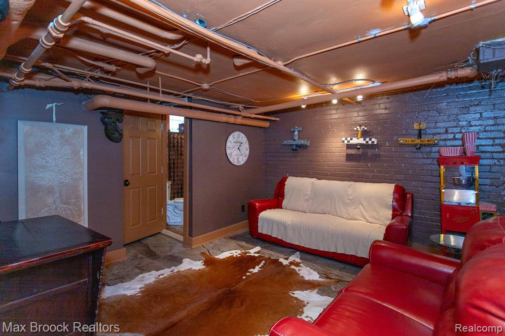 736 CHICAGO Boulevard, Detroit, MI 48202 — Photo 77