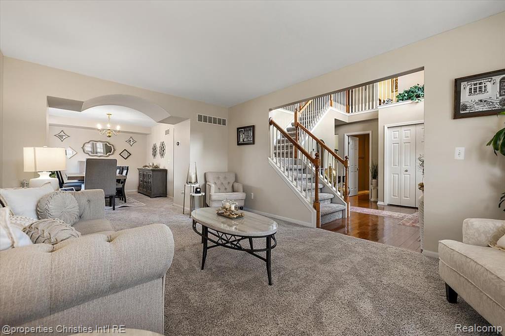 6367 Florence Lane, Belleville, MI 48111 — Photo 24