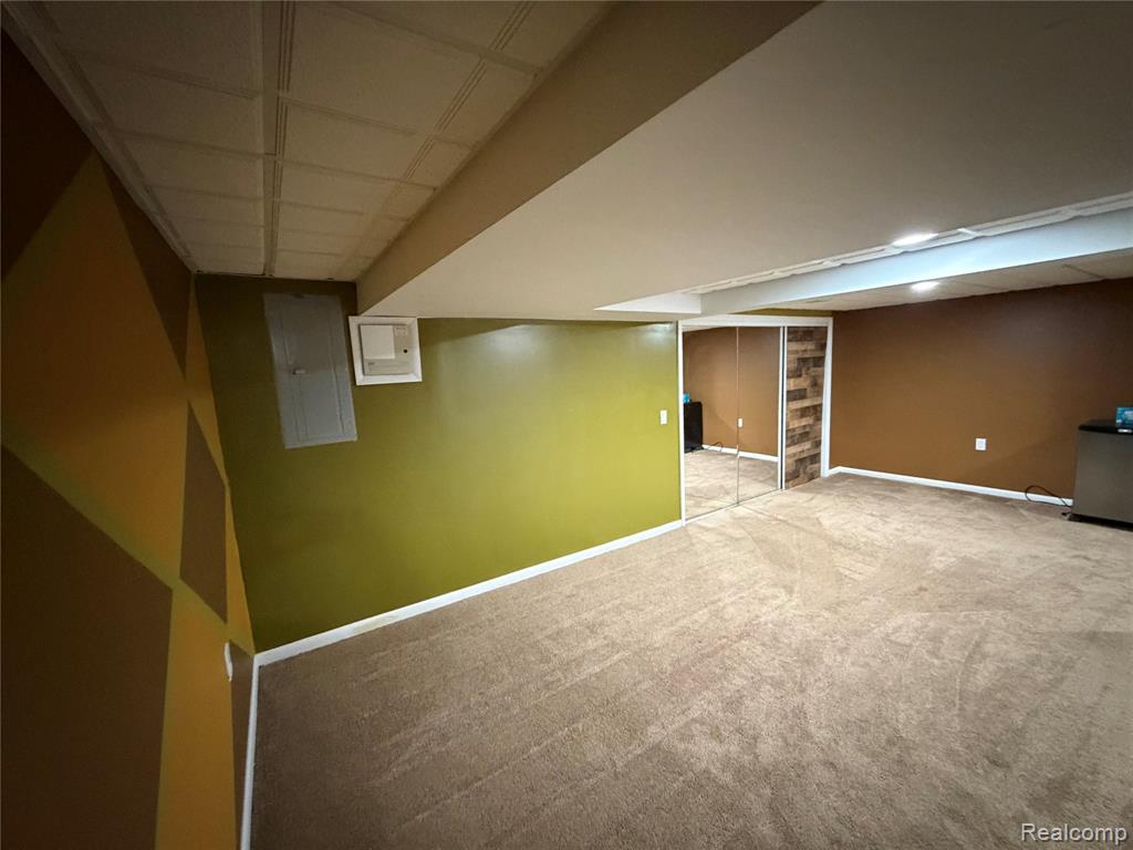 39588 Squire, Novi, MI — Photo 46