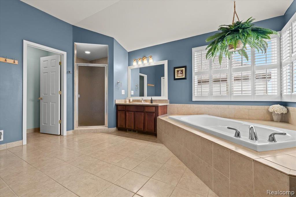17020 CARRIAGE Way, Northville, MI 48168 — Photo 28