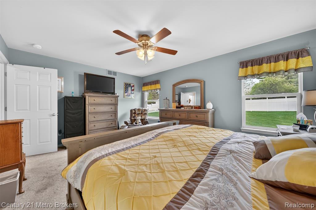 5265 Genesee Oaks Court, Grand Blanc, MI 48439 — Photo 25