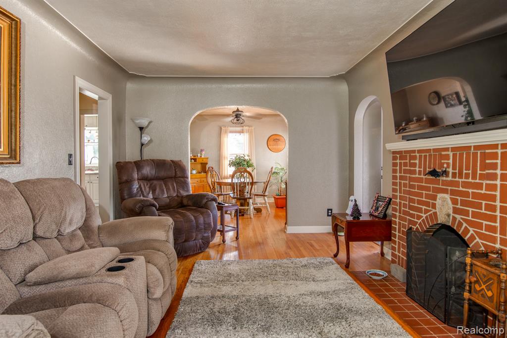 657 Monroe Avenue, Mount Morris, MI 48458 — Photo 5
